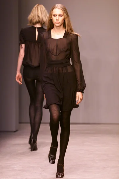 Look 2